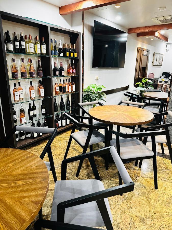 & Restaurant Levoslav House 4*